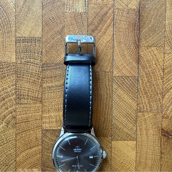 Orient Silver and Black Men's Watch - Picture 8 of 11